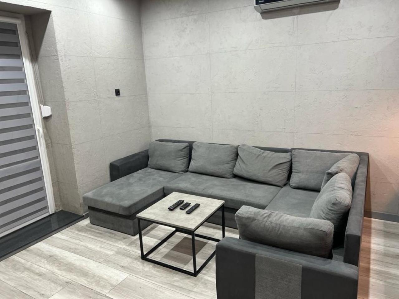Raciborska Royal Apartment - Miejsce Parkingowe Na Parkingu Strzezonym Gliwice Exterior photo